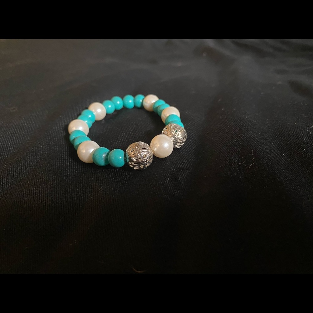 Bracelets - Picture 6 of 13